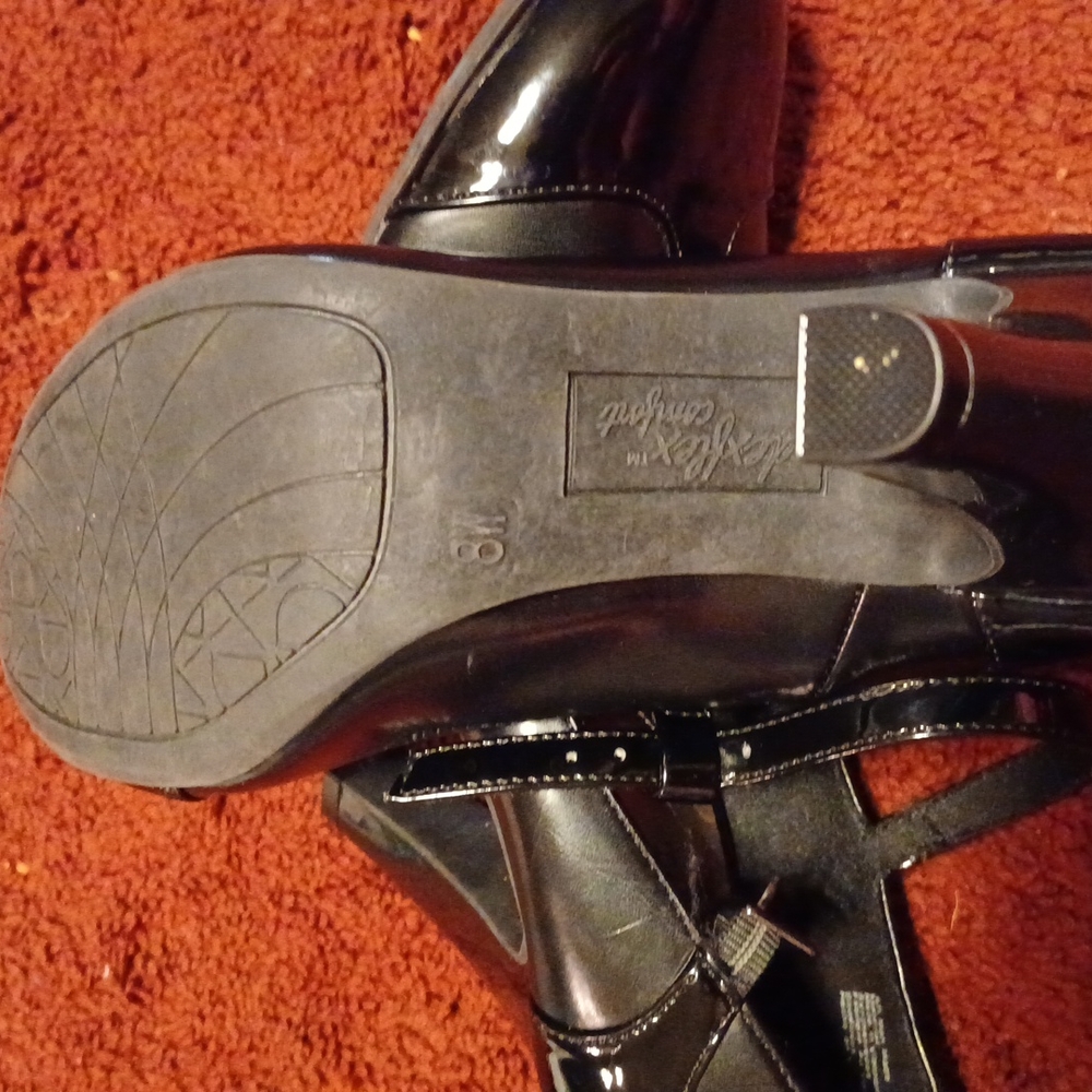 Shoes - Picture 4 of 4